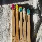 Betereproducten Bamboe tandenborstel voor kind regenboog